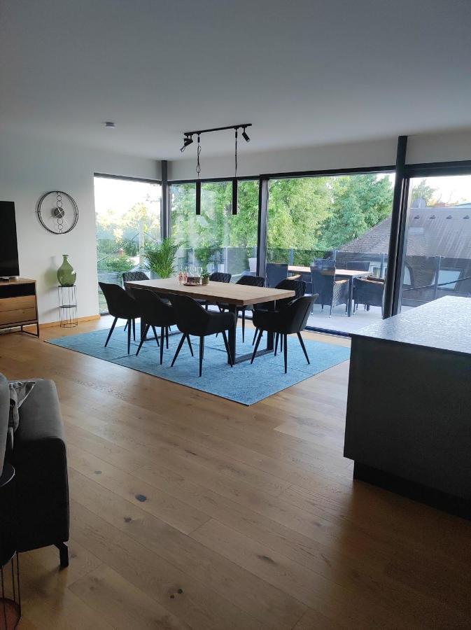 Luxurioeses Penthouse Mit Blick Auf Die Uno-City Und Dem Kaiserwasser. 3Schlafzimmer, 2 Baeder, Privat Lift Ins Apartment 维也纳 外观 照片