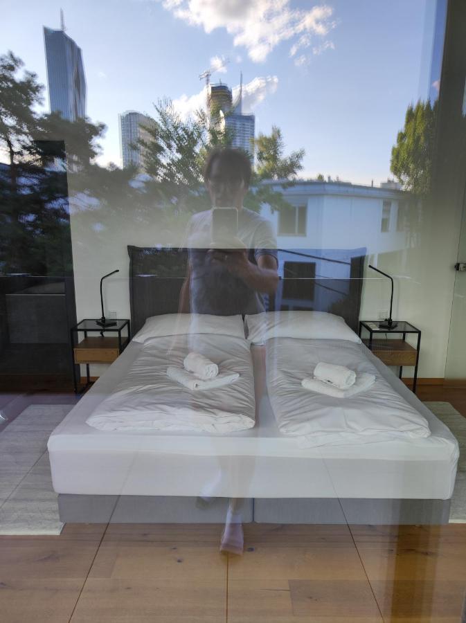 Luxurioeses Penthouse Mit Blick Auf Die Uno-City Und Dem Kaiserwasser. 3Schlafzimmer, 2 Baeder, Privat Lift Ins Apartment 维也纳 外观 照片